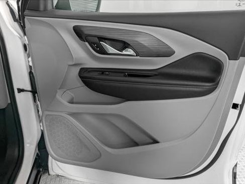 Used 2022 GMC Terrain SLE FWD image 22