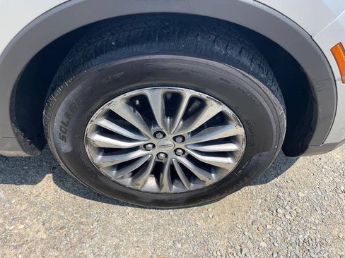 Used 2017 Lincoln MKX Select w/ Select Plus Package AWD/4WD image 29