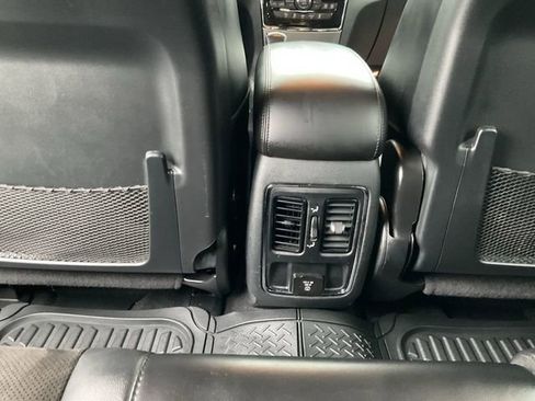 Used 2020 Jeep Grand Cherokee Altitude AWD/4WD image 27
