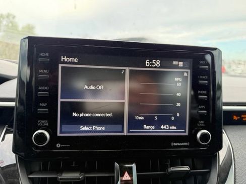 Used 2022 Toyota Corolla LE FWD image 12