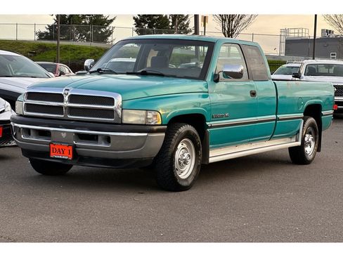 Used 1997 Dodge Ram 2500 Truck ST image 10