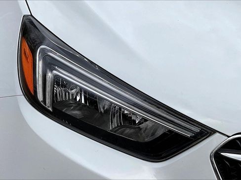 Used 2020 Buick Encore Preferred image 27