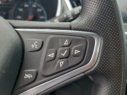 Used 2023 Chevrolet Equinox LS FWD image 16