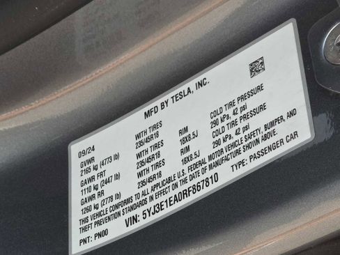 Used 2024 Tesla Model 3 Standard Range image 25