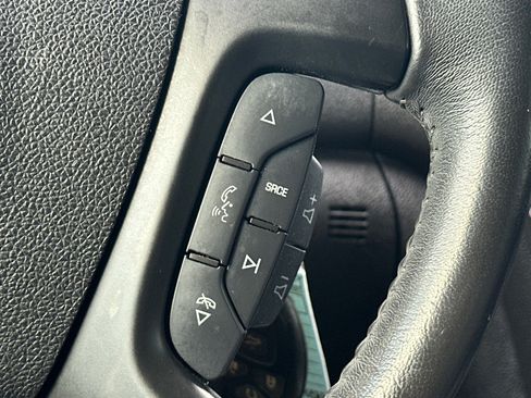 Used 2017 Buick Enclave Leather FWD image 13