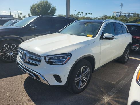 Certified 2022 Mercedes-Benz GLC 300 image 1