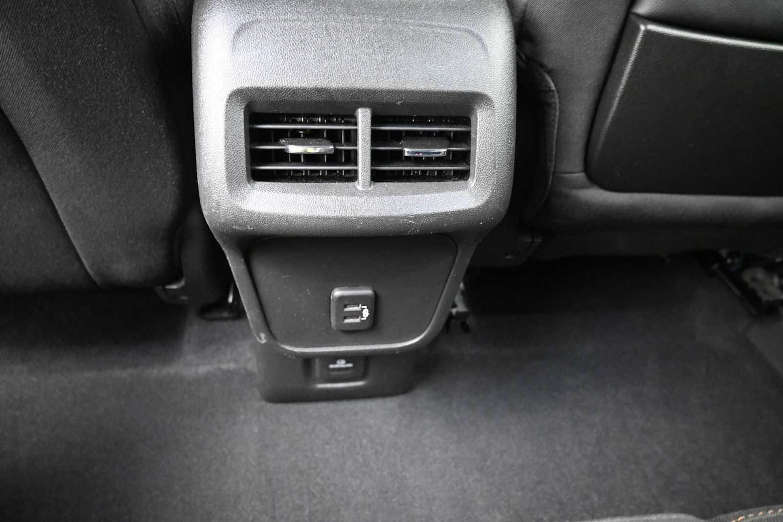 Used 2021 GMC Terrain SLE w/ Driver Convenience Package AWD/4WD image 15