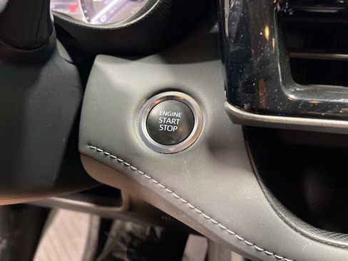 Used 2024 Toyota Highlander XLE image 28