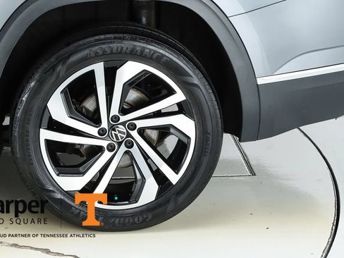 Used 2018 Volkswagen Atlas SEL AWD/4WD image 6
