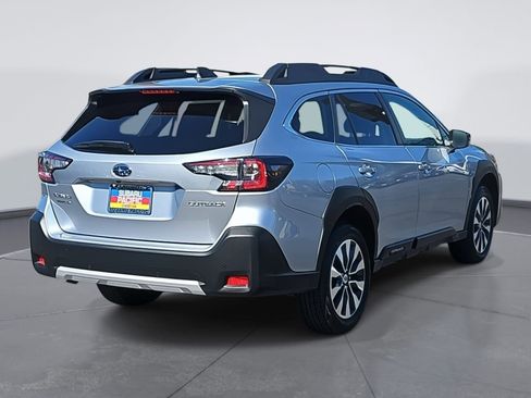 Used 2023 Subaru Outback Limited image 3