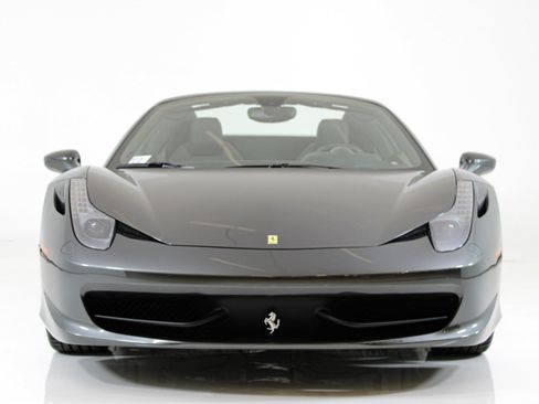 Certified 2013 Ferrari 458 Spider RWD image 18