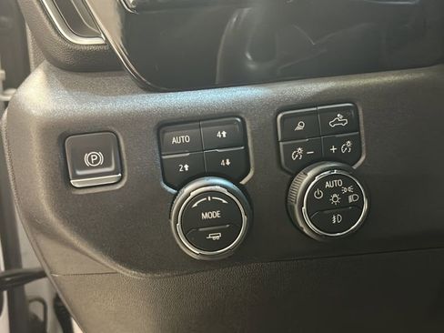 Used 2024 Chevrolet Silverado 1500 High Country w/ Z71 Off-Road Package image 19