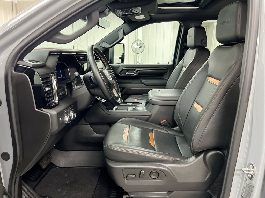 Used 2024 GMC Sierra 2500 AT4 w/ AT4 Premium Plus Package AWD/4WD image 21