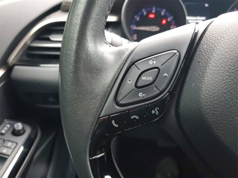 Used 2022 Toyota C-HR Limited image 20