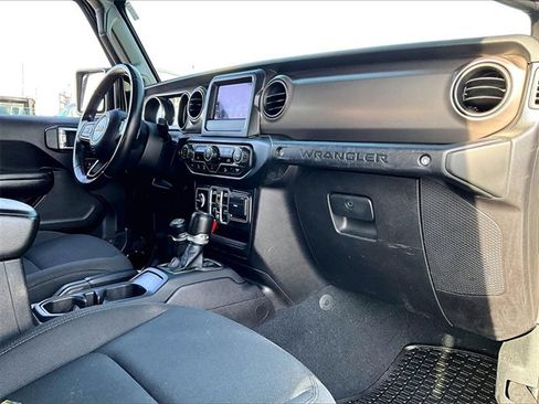 Used 2018 Jeep Wrangler Unlimited Sport S image 13