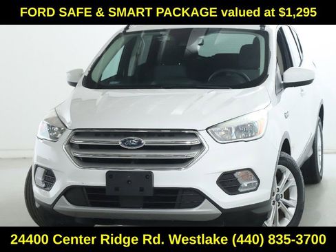 Used 2018 Ford Escape SE w/ Ford Safe & Smart Package image 3