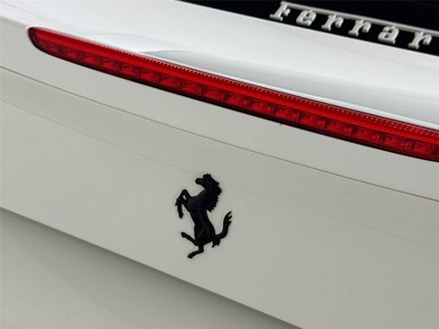 Used 2016 Ferrari 488 GTB image 27