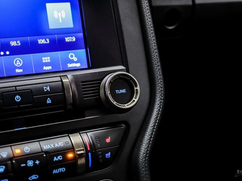 Used 2021 Ford Mustang Shelby GT500 w/ Technology Package image 72