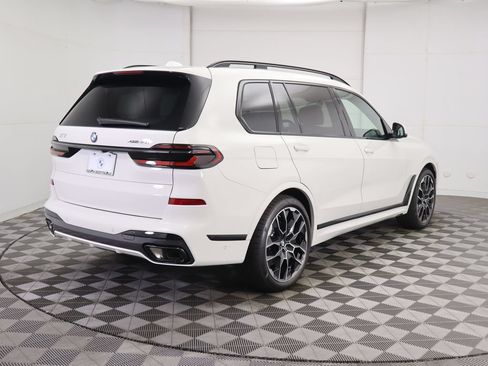 Used 2026 BMW X7 xDrive40i AWD/4WD image 6