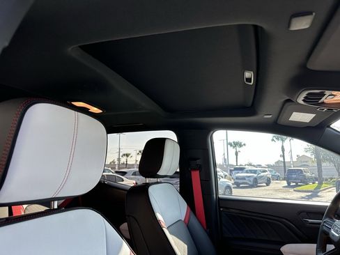 Used 2026 GMC Canyon AT4X image 27