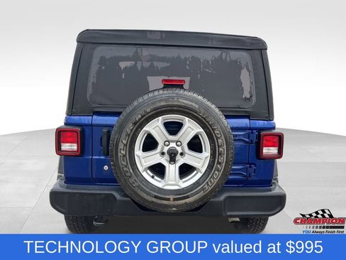 Used 2018 Jeep Wrangler Unlimited Sport S image 4
