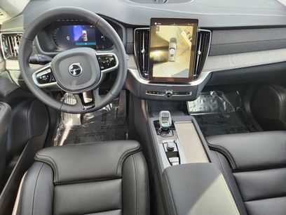 New 2026 Volvo XC90 T8 Ultra w/ Lounge Package