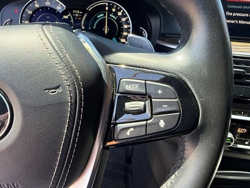 Used 2019 BMW 530e w/ Convenience Package RWD image 13