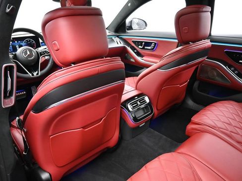 Used 2022 Mercedes-Benz S 500 4MATIC image 8
