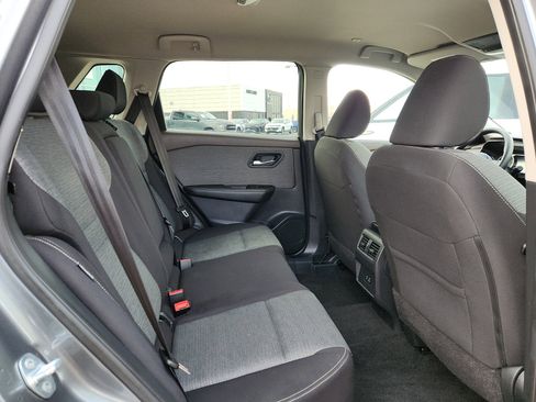 Used 2023 Nissan Rogue SV image 14