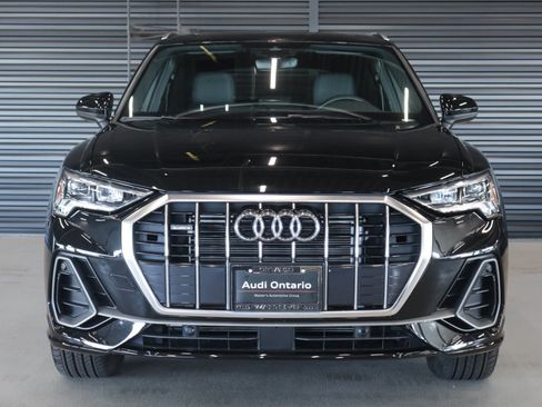 Used 2023 Audi Q3 2.0T Premium w/ Convenience Package AWD/4WD image 13