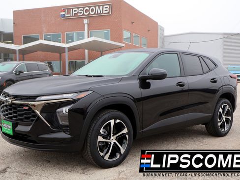 New 2026 Chevrolet Trax RS w/ Driver Confidence Package FWD image 1