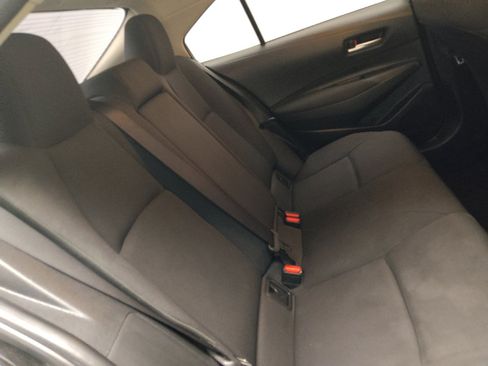 Used 2021 Toyota Corolla LE FWD image 19