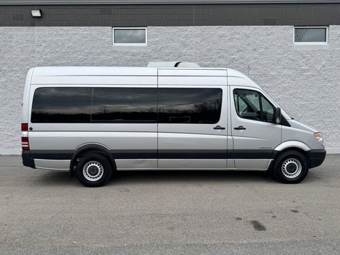 Used 2008 Dodge Sprinter 2500 w/ Rear Heater Group III image 3