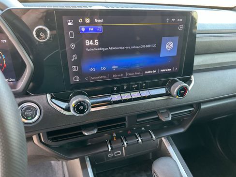 Used 2024 Chevrolet Colorado Trail Boss w/ Technology Package image 16