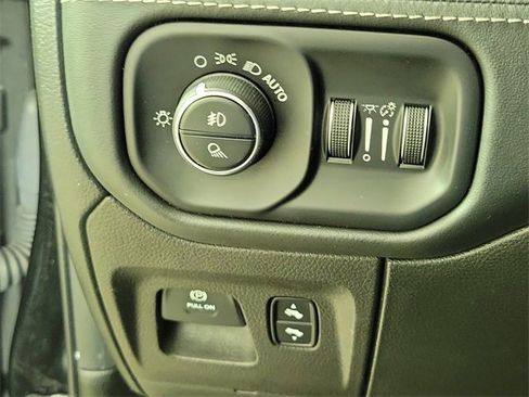 Used 2019 RAM 1500 Limited image 21