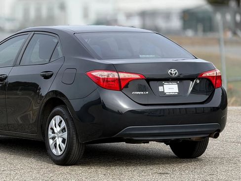 Used 2018 Toyota Corolla L image 16