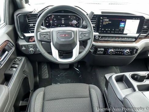 New 2026 GMC Sierra 1500 SLE w/ Max Trailering Package AWD/4WD image 15