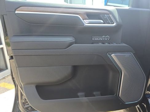 New 2026 Chevrolet Silverado 1500 High Country w/ Midnight Edition AWD/4WD image 15
