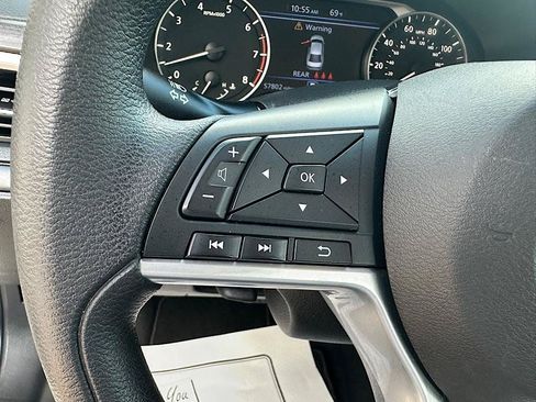 Used 2025 Nissan Altima 2.5 SV FWD image 19