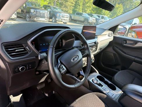 Used 2024 Ford Escape Active AWD/4WD image 9