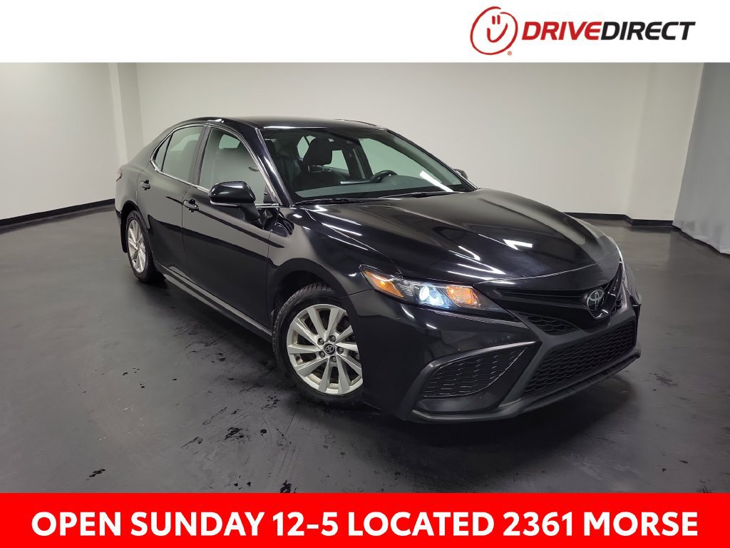 Used 2024 Toyota Camry SE FWD image 1