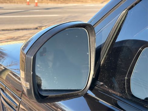 Used 2017 Land Rover Range Rover Sport HSE Dynamic image 26