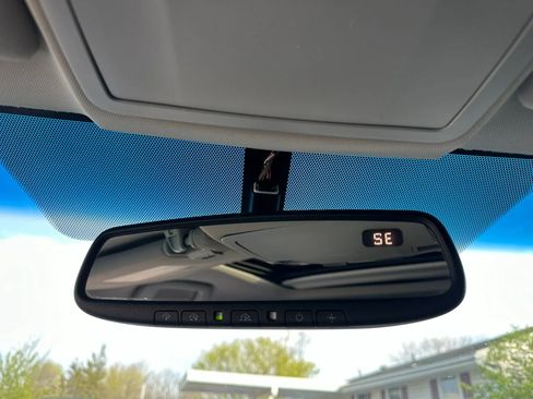 Used 2013 Toyota Avalon XLE Touring FWD image 27