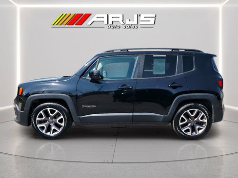 Used 2015 Jeep Renegade Latitude FWD image 2