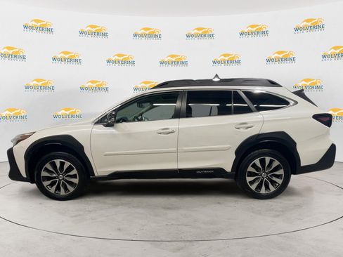 Used 2023 Subaru Outback Limited image 2