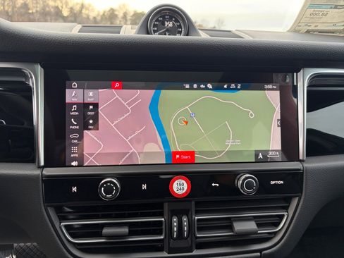 New 2026 Porsche Macan S image 22