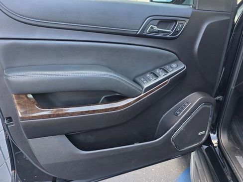 Used 2016 Chevrolet Suburban LT image 10