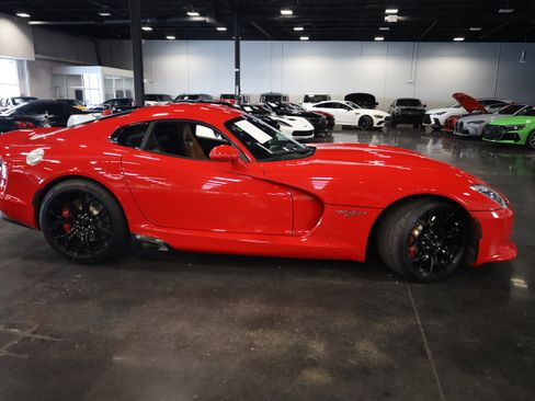 Used 2015 Dodge Viper SRT w/ Quick Order Package 22J GT image 9