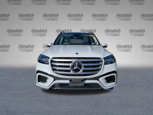Used 2025 Mercedes-Benz GLS 450 4MATIC image 7