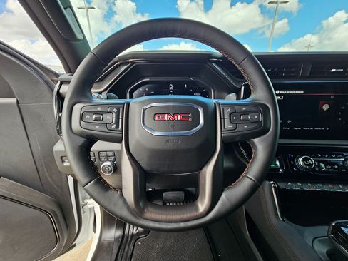 Used 2025 GMC Sierra 1500 AT4 AWD/4WD image 18